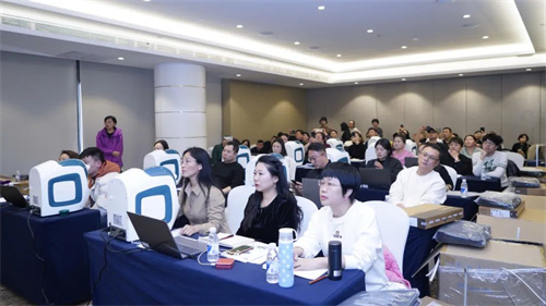 关注你的眼睛健康！三八妇乐目诊仪操作培训会太吸睛了