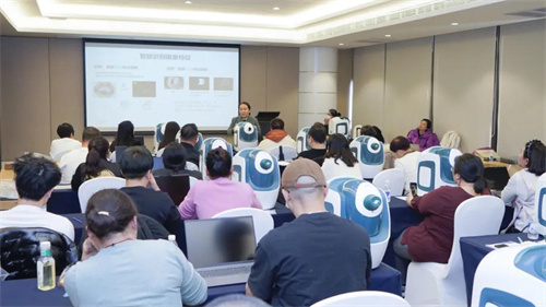 三八妇乐目诊仪操作培训会5.jpg