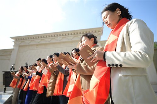春芝堂五湖四海经销商欢度文化年 经典诵读行动进行中