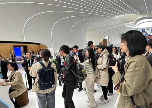 “玄黄识仪”亮相中关村论坛 观薇智能掀起AI健康新热潮