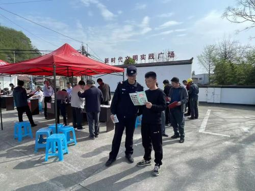 安徽宁国市一派出所开展防范网络传销等经济犯罪宣传活动