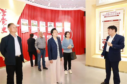 江苏省关工委常务副主任张艳一行调研安惠