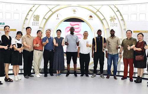 非洲商业考察团到绿之韵共探中非健康产业合作新机遇