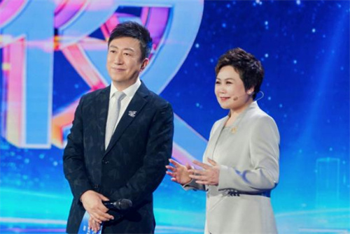 安利余放总裁出席央视活动 探讨2025幸福新刚需