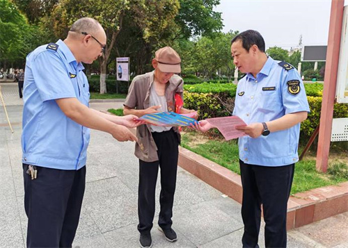 安徽涡阳县市场监管局开展打击传销宣传活动