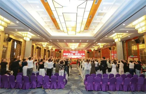 2025尚赫店长训：在大健康浪潮中，做时间的朋友