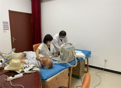 天狮开展“健康直通车”进社区活动  践行公益初心彰显责任温度