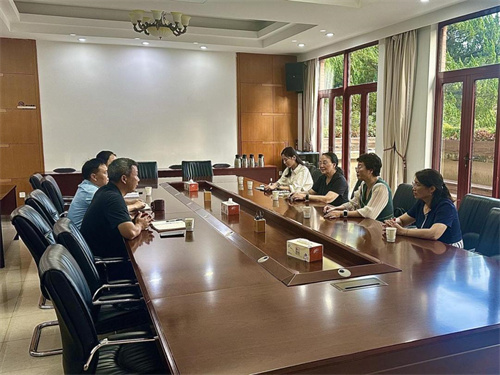 沃德绿世界赴中国科学院植物研究所洽谈蓝莓产业合作