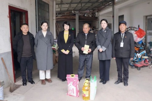 绿之韵公益基金会新春走访慰问洞阳镇困难群众