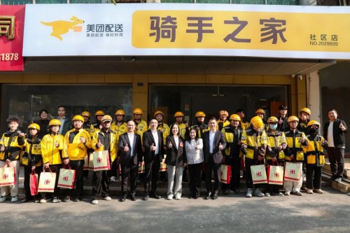 完美公司CEO彭志红走进“骑手之家” 暖“新”更暖“心”