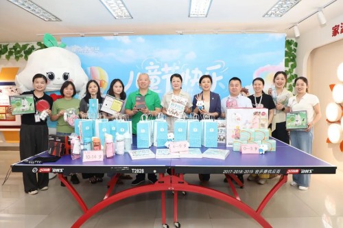 童心赴美好 绿之韵集团祝大朋友小朋友们节日快乐