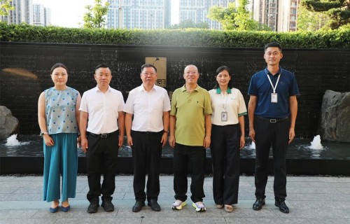 湖南省商务厅商务服务中心主任张军平一行莅临绿之韵调研