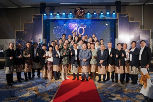 长青中国优秀经销商团队赴印尼总部 共庆CNI成立40周年
